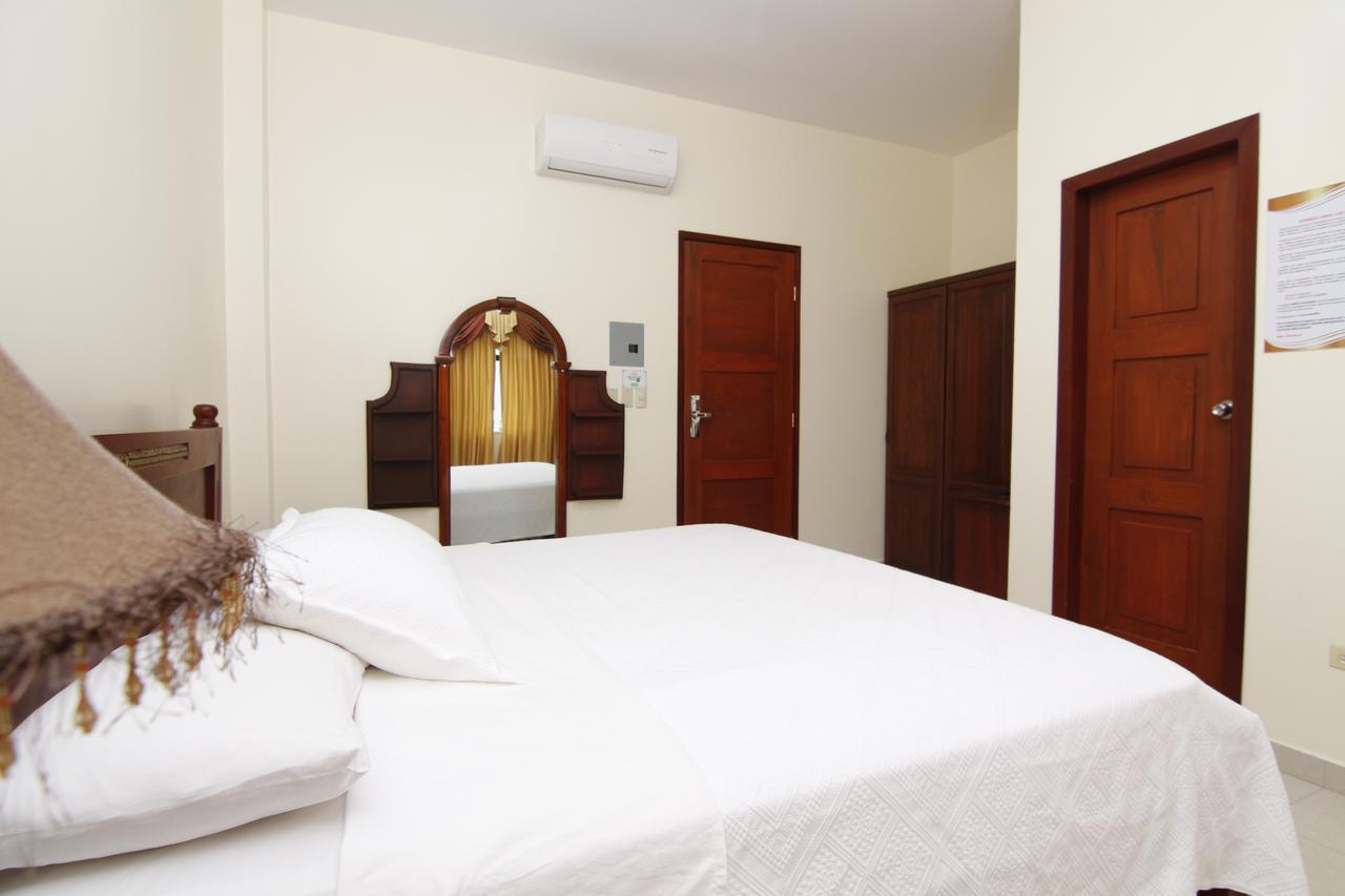 Hotel Versailles Internacional Guayaquil Ngoại thất bức ảnh