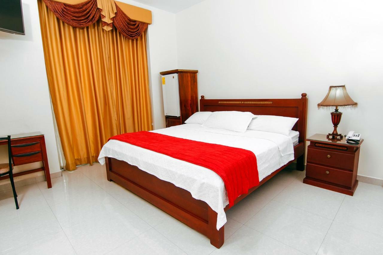 Hotel Versailles Internacional Guayaquil Ngoại thất bức ảnh